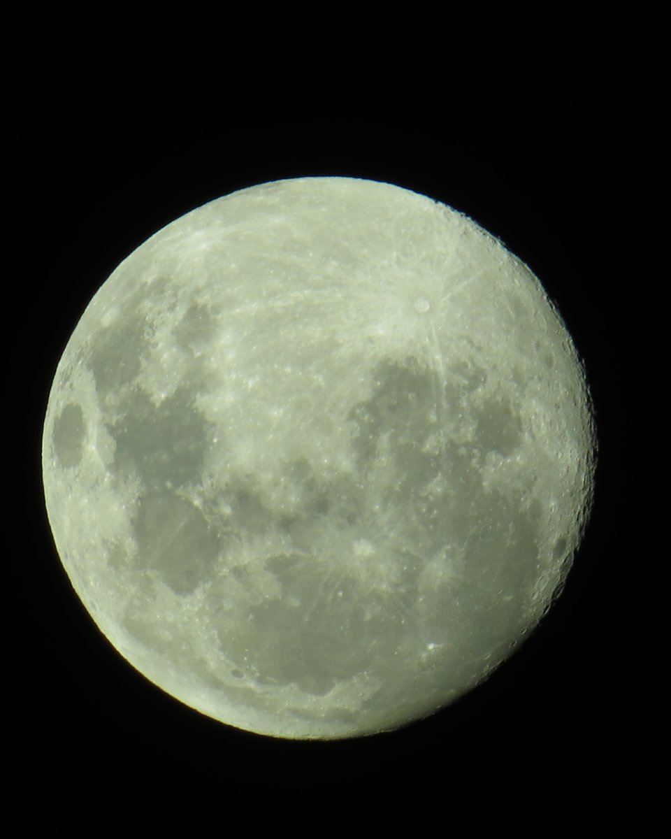 Quenoreyes's tweet photo. @claudito13 @chematierra Adjunto la visión desde Peñalolén https://t.co/QkwG2GrvQf