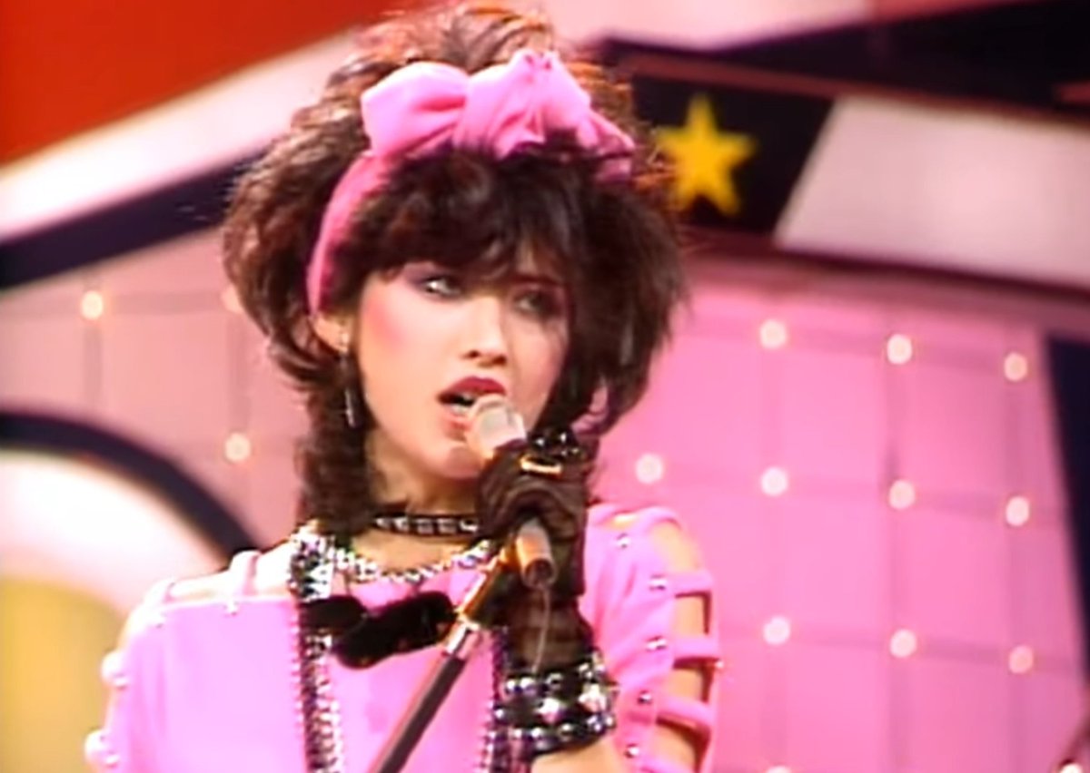 魅奈 Twitterissa 三原順子 非 George T Co Yetimufmpy この曲知らなかった S ゚w゚ノ ノ ルックス最高じゃないですか パンクヘビメタrock路線 歌もうまいし 芝居心あるし ツッパリアイドル路線は中森明菜に奪われてしまって成功とはいえなかったのが 魅奈 Twitterissa 三原順子 非 George T Co Yetimufmpy この曲知らなかった S ゚w゚ノ ノ ルックス最高じゃないですか パンクヘビメタrock路線 歌もうまいし 芝居心あるし ツッパリアイドル路線は中森明菜に奪われてしまって成功とはいえなかったのが