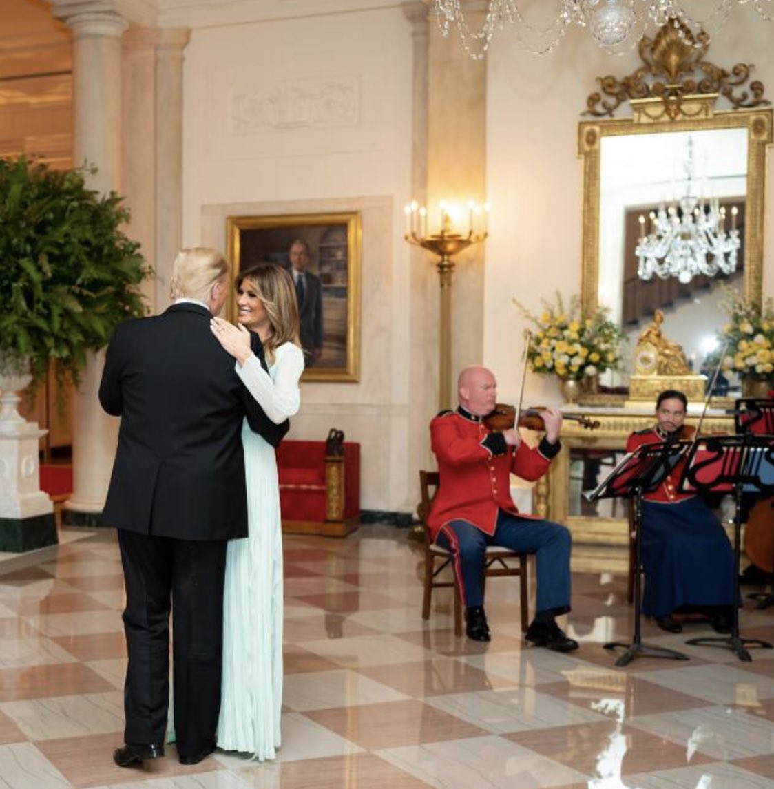 @realDonaldTrump @Dana0919 .@realDonaldTrump Best Ever What a Beautiful Night 💯🇺🇸🙏🏻 Our beloved President Trump & Best Ever First Lady @FLOTUS