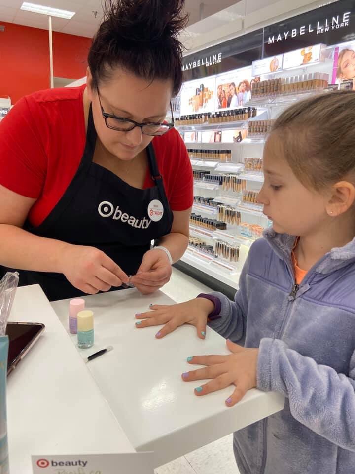 Mirissa is so great at weekend sampling even with our youngest guests!!  #newnails #mirissacansell @TiffMisk