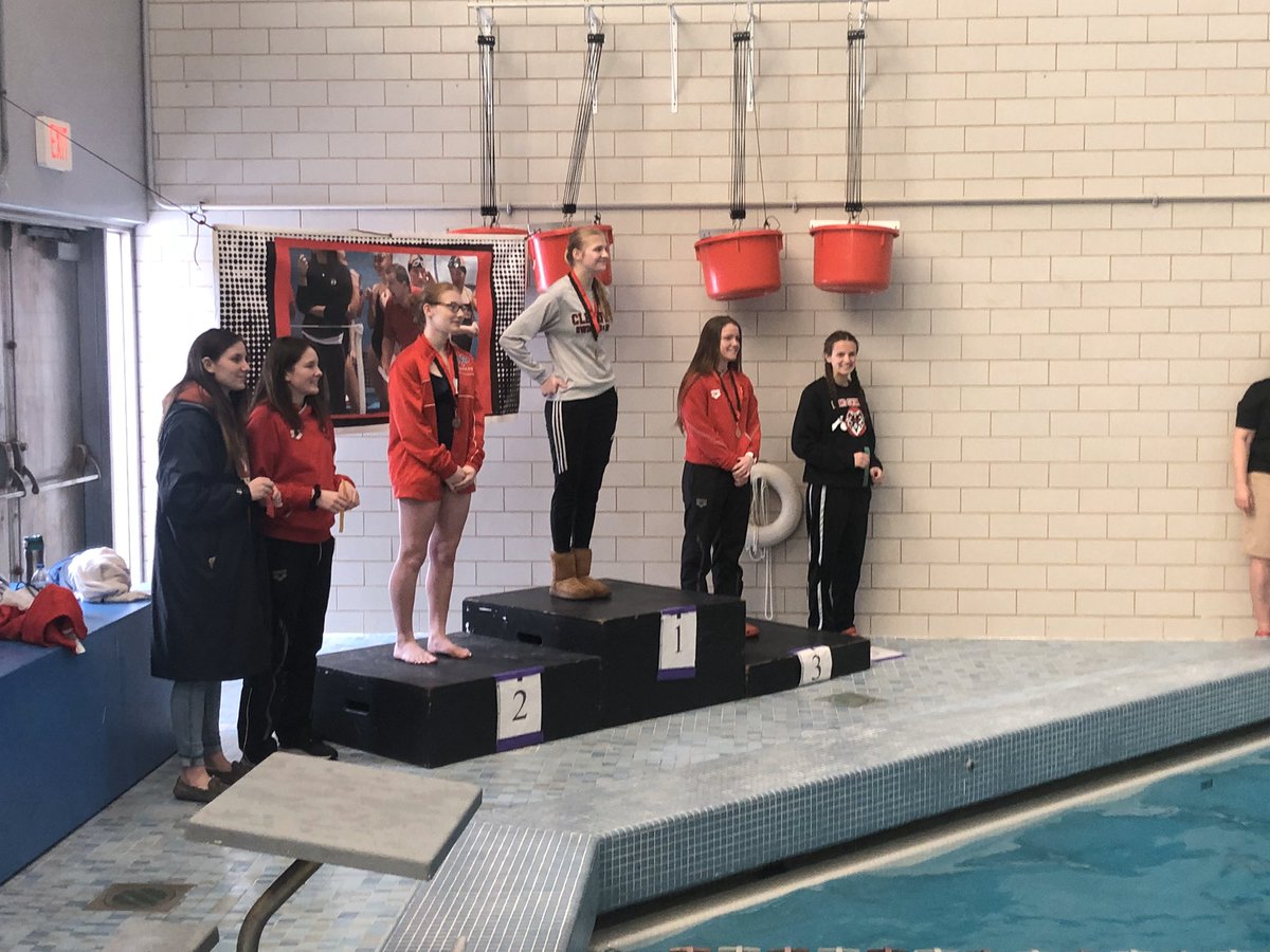 LVSDK_12's tweet photo. Congratulations Nick Roddy for breaking the Mark Hess Invite diving record and to Brooke, Mj, and Jameson for making it on the podium! https://t.co/KU9vAxH3Xs