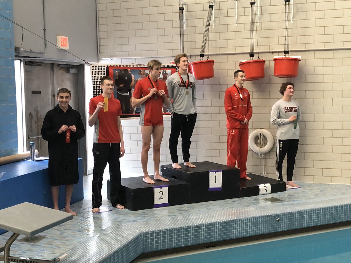 LVSDK_12's tweet photo. Congratulations Nick Roddy for breaking the Mark Hess Invite diving record and to Brooke, Mj, and Jameson for making it on the podium! https://t.co/KU9vAxH3Xs