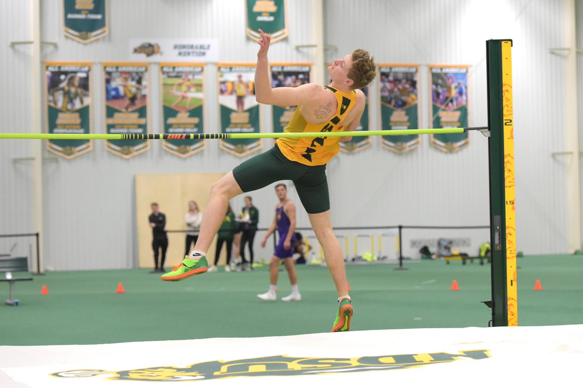 NDSUTrackField's tweet photo. Freshman Elijah Hylen led the Bison men in the high jump, clearing 6-08.75 (2.05m) for third place. https://t.co/WPgqXRqXX2