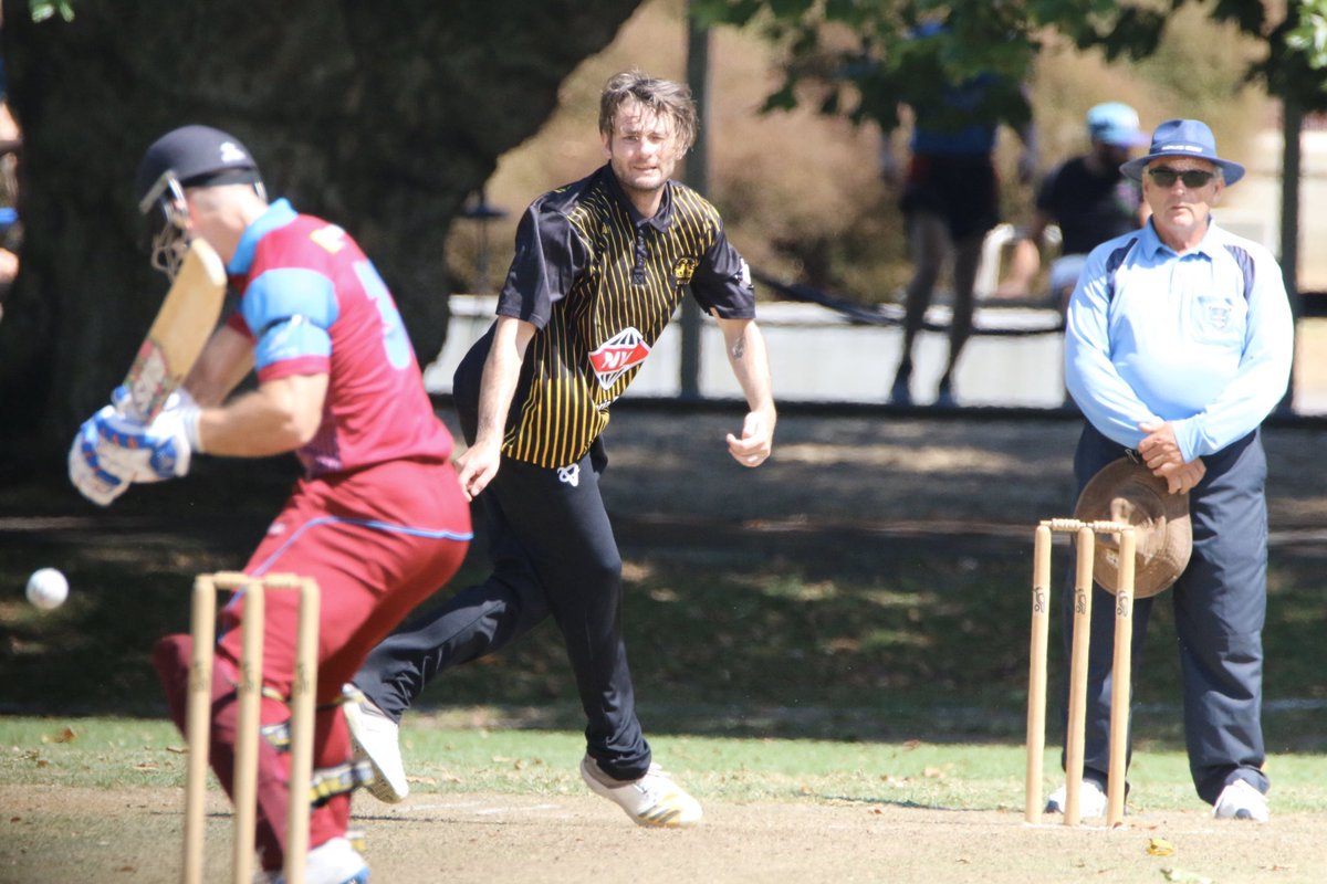 JLSPhotographs's tweet photo. RESERVES | Perfect day for some @aucklandcricket down at Victoria Park!! @GraftonUnited v @HowickPakCC https://t.co/Ewja29ozMq
