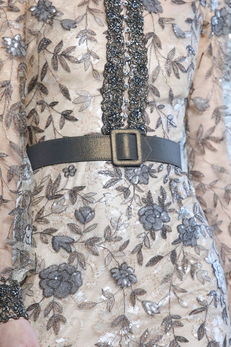 FashionweekNYC's tweet photo. Beautiful Details from the @BadgleyMischka Fall 2020 Collection #NYFW https://t.co/5zOnvoGw17