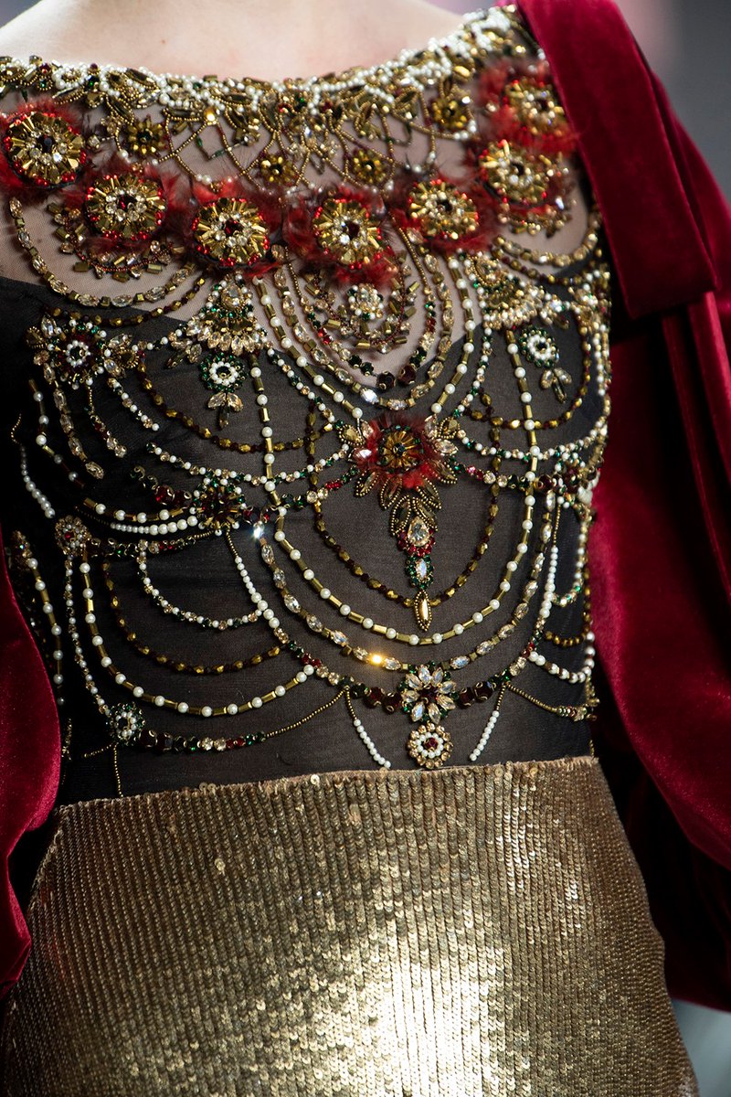 Beautiful Details from the <a href="/BadgleyMischka/">Badgley Mischka</a> Fall 2020 Collection #NYFW