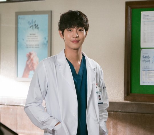 Dr. Seo Woo Jin, General Surgery genius(1) https://n.news.naver.com/entertain/article/609/0000244892 #안효섭  #AhnHyoSeop  #seowoojin  #RomanticDoctorKim2