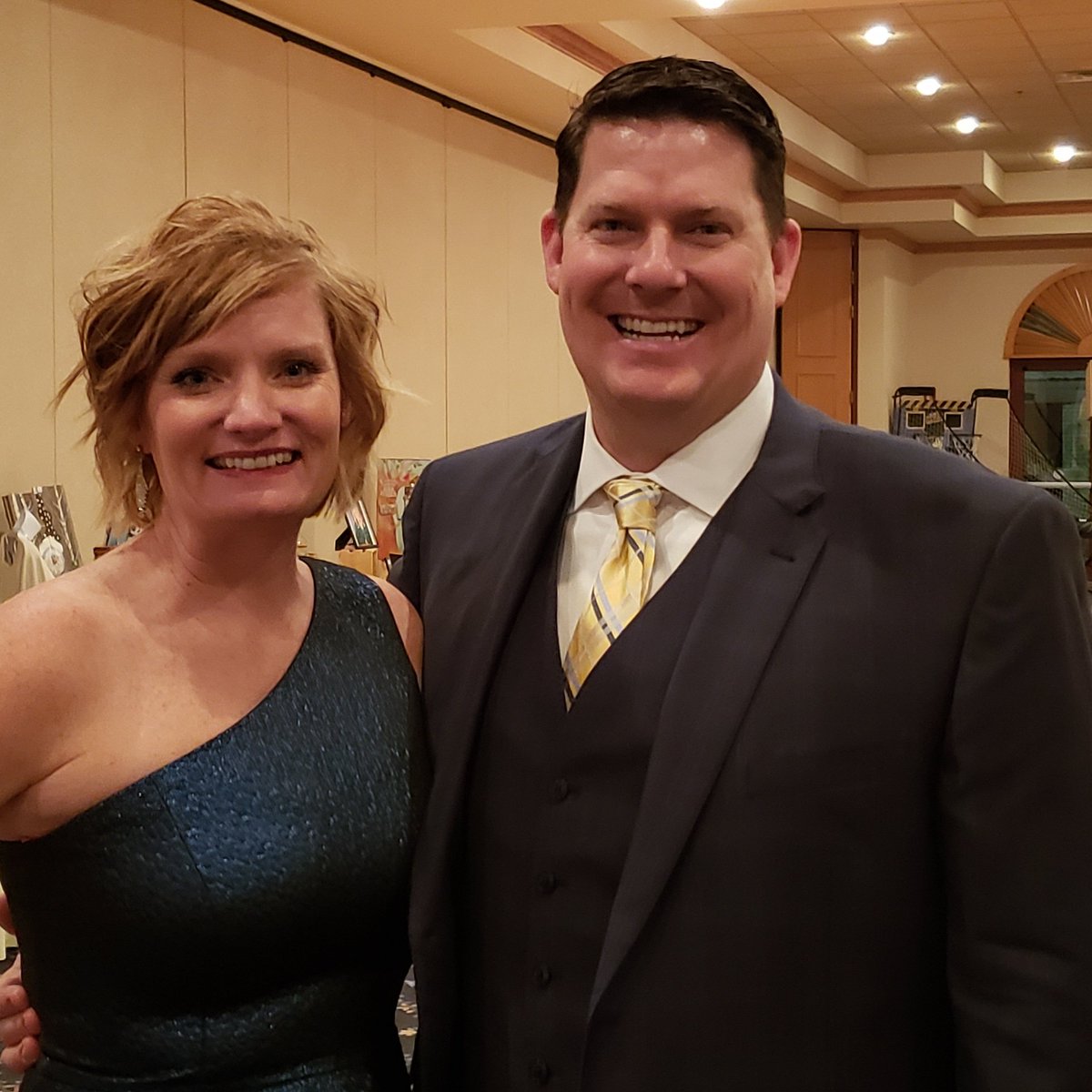 BrownforMorris's tweet photo. Suzy and I are attending The Morris Hospital Auxiliary Charity Gala tonight at Jennifer's Garden. Always proud to see local supporting local. #brownformorris #ourfutureisbright #morrisil #vote #votebrown #vote2021 https://t.co/7VRQ0o9AyX