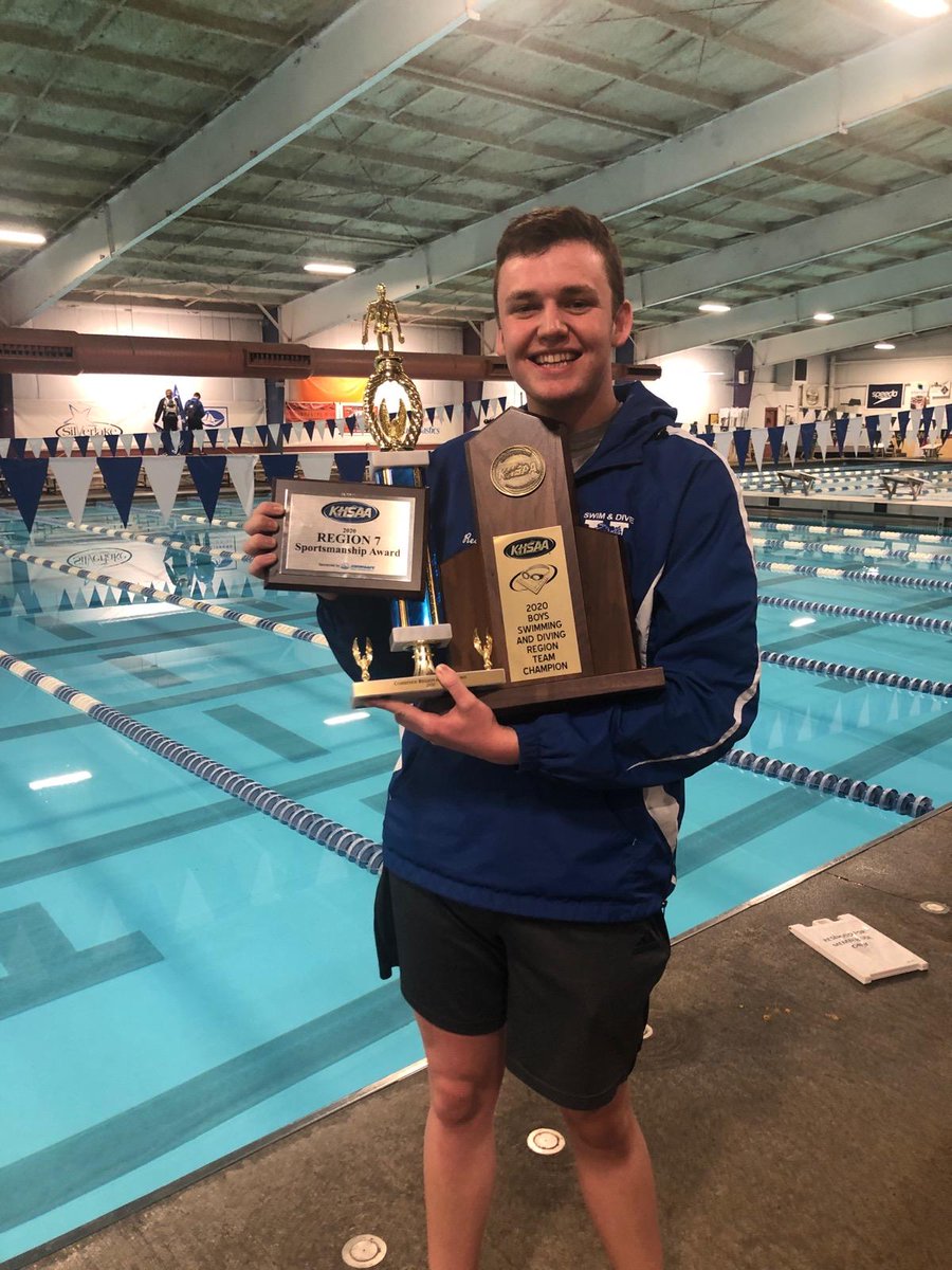 fthhsathletics's tweet image. Senior D. Recht is a Region 7 Champ, but more importantly he earned the Region 7 Sportsmanship Award! Last Season Highlands B. Conley did the same. Coach Johnson won Coach of the Year!
#backtoback #whatwedo
@mcbertasso @FTISSuper @FTHighlandsHS @FTSchools @DivingHhs
