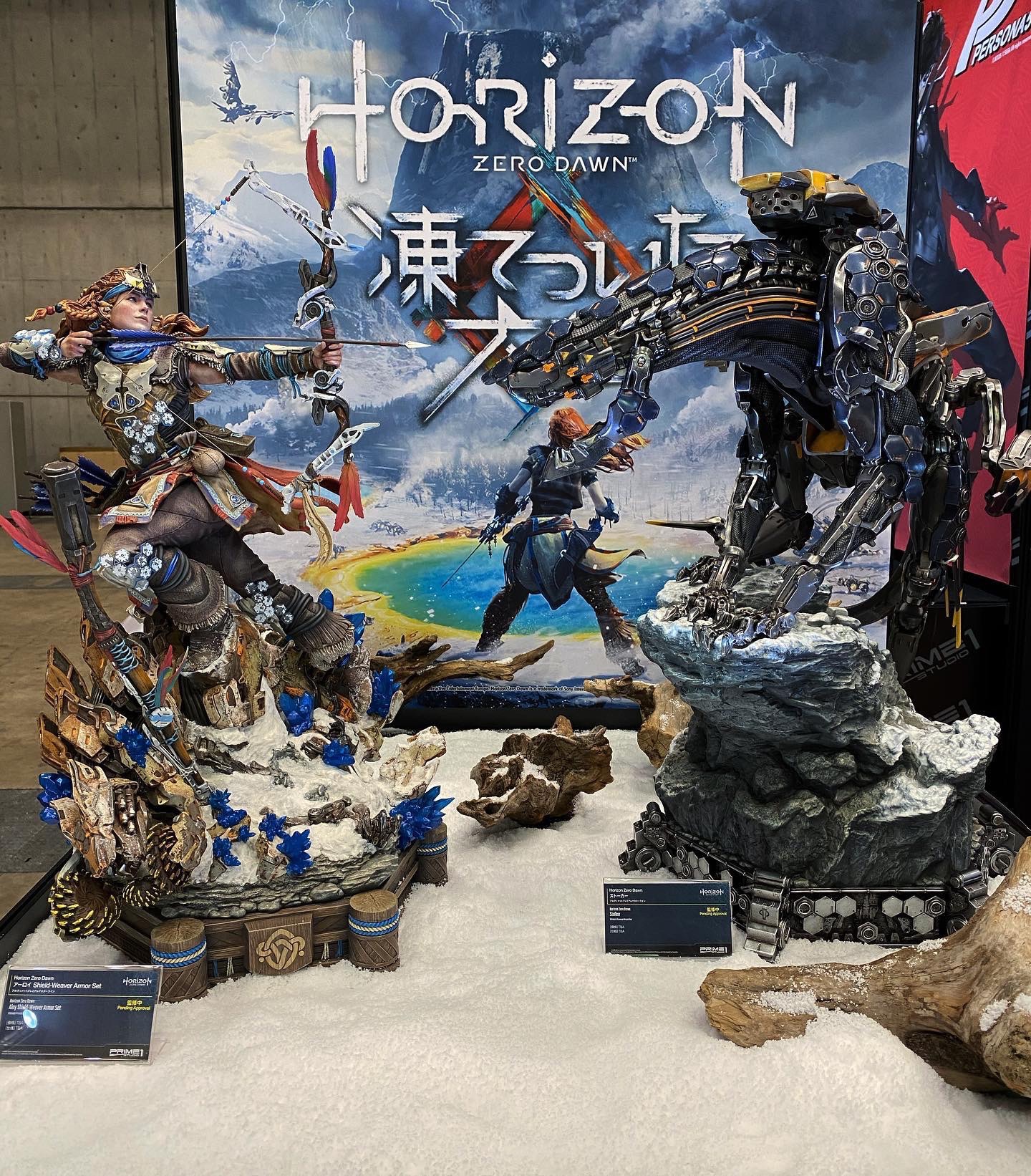 Guerrilla Lucky Fans At Winter Wonder Festival Get A First Look At These Stunning Statues Of Aloy And The Stalker By Prime1studio Twitter