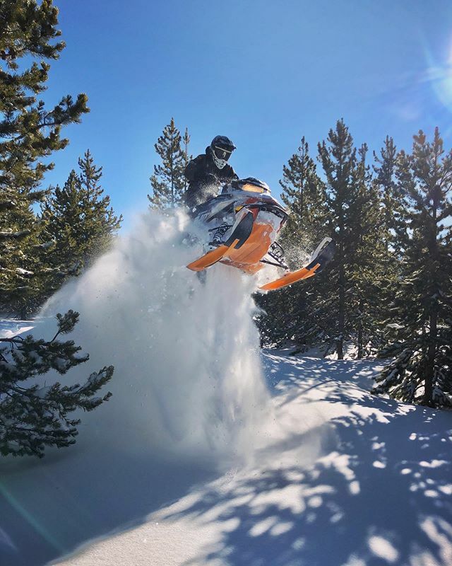 Good times on the mountain today. #snowmobile ift.tt/2SudCot