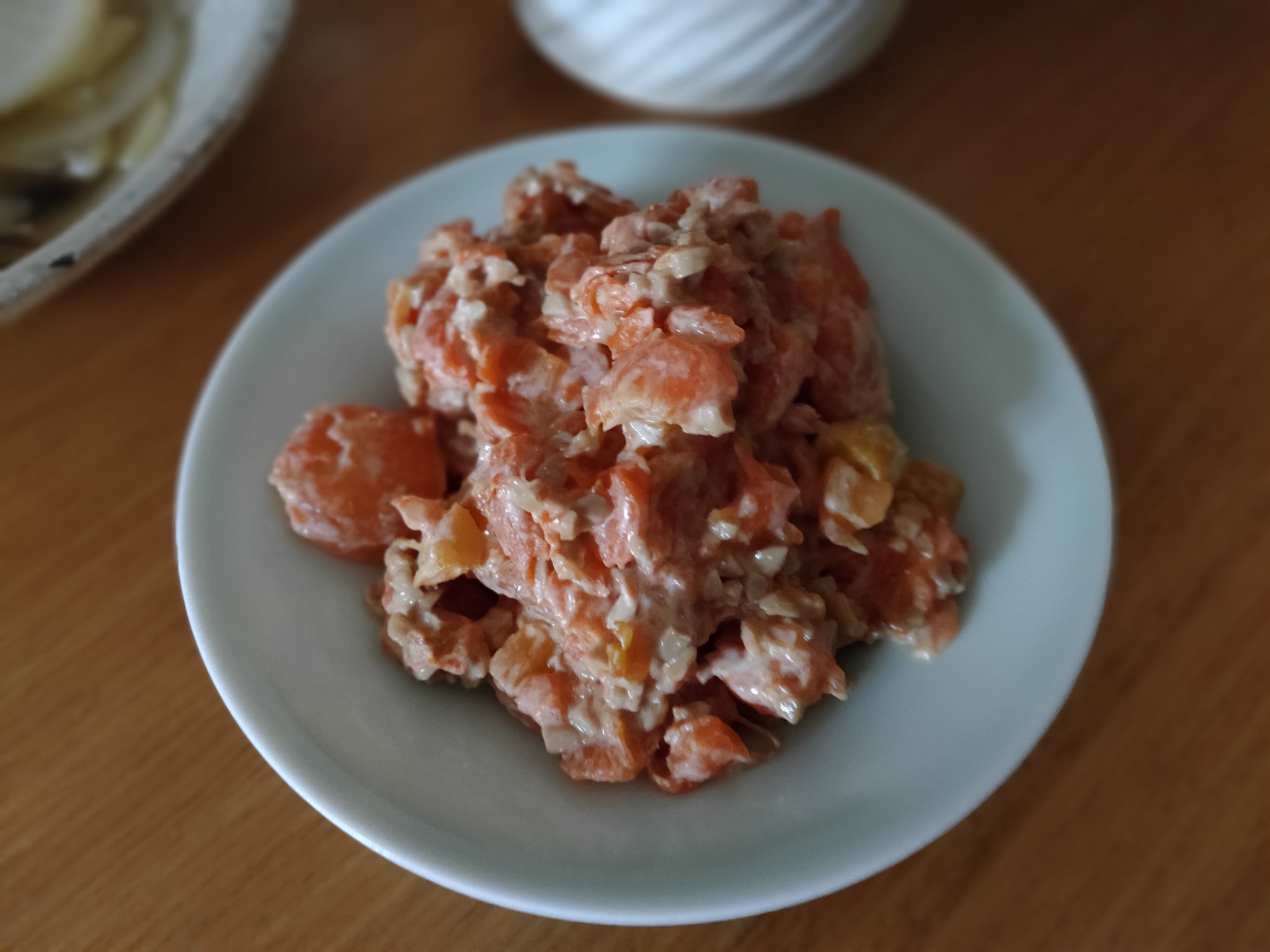 寿木けい ししゃものさっと煮 きほんの10品 でも紹介している 焼き魚を煮るレシピをししゃもで 鍋に水を張り大根を煮て 醤油とみりんで味つけ 大根が柔らかくなったら 魚焼きコンロで焼いたししゃもを加え ひと煮立ちさせる ほか 朝蒸して潰し
