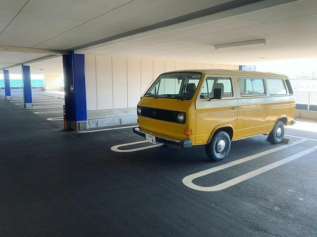 arataman's tweet photo. かわいいな〜🚌✨
#slowstart⠀
#slowstartjp⠀
#vw⠀
#aircooledvw⠀
#volkswagen⠀
#beetle⠀
#type1⠀
#mybug⠀
#空冷vw⠀
#空冷ビートル⠀
#ワーゲン⠀
#vanagon⠀
#t3 https://t.co/ptdb2zXERX https://t.co/jgobl4Tthq