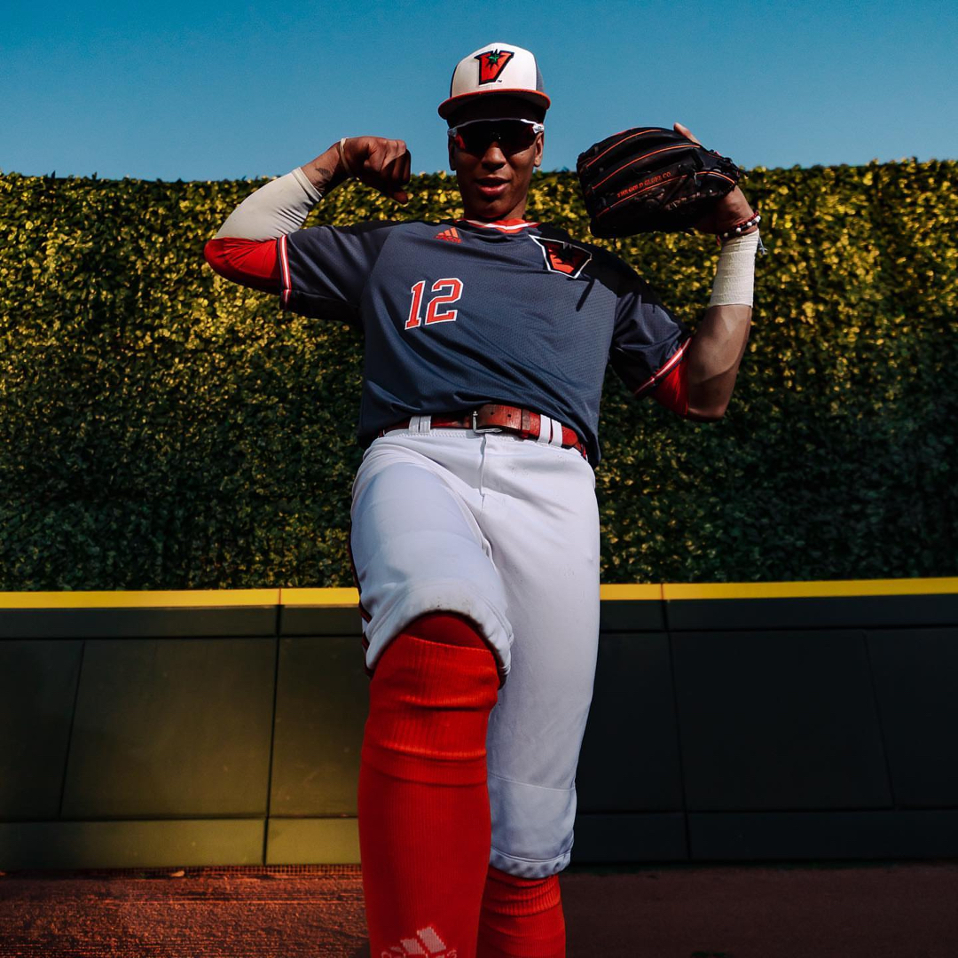 Flexin’ and waitin’ on the season 💪⁣

#NCAABaseball | <a href="/UTRGVBaseball/">UTRGV Baseball</a>