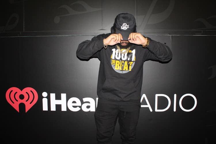 SamanthaCartel's tweet photo. #RETWEET Go follow @CLIF_GOT_BEATZ🙌🏻💯

IG https://t.co/EJigBaCZCQ 📸

mix shows https://t.co/7Xuux4HDuF🎧
Bandcamp https://t.co/9UxOlTzCJ2

Beats https://t.co/Y5NKQDZSE3 / https://t.co/GMJabzHPl4 

For booking/Features/Beats ClifOnThaBeat@gmail.com 

🛍 https://t.co/lxezEQUIJw https://t.co/eXXvRo2YDS
