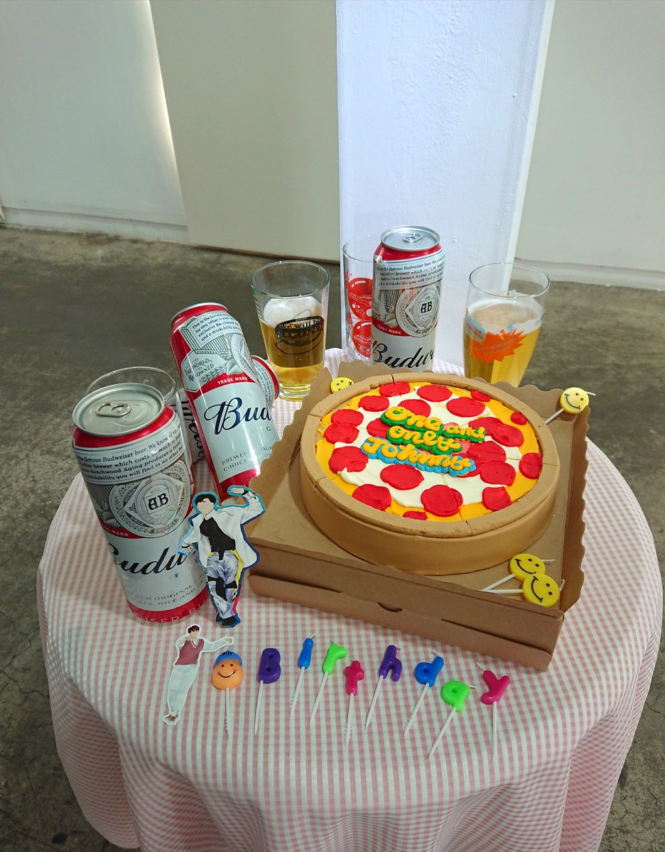 kim_youngyoung's tweet photo. #2020TF
0209
One and only Johnnyπ
#μ¬ν΄λ_κ²½μλ_μ€λμ_μλλ°μ΄ #HAPPYJOHNNYDAY
with @budweiserkorea https://t.co/iLAfNwNpVb