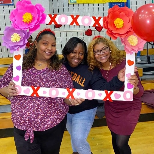 FNS314's tweet photo. Heart of the Bronx Valentine's Day event #12x314 @D12SupRosado @DOEChancellor #bronxstrong #publicschoolproud #uft #dc37 #parentcoordinator #teacher #principal #schoolaides https://t.co/Cj8epVmIJT