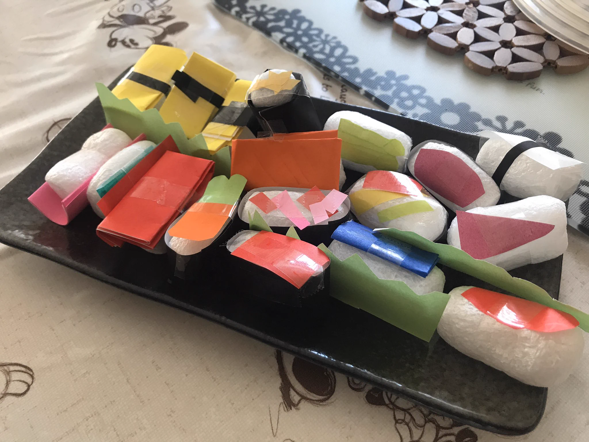 子供ならではのユニークな発想！ただの緩衝材で作ったあの食べ物が本物そっくり！