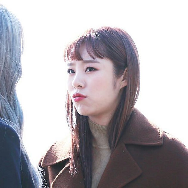 Taeyeon and Wheein as each other: a thread