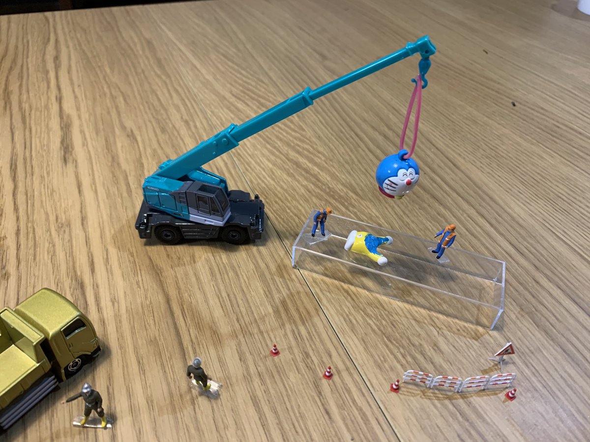 すがの Twitterissa 違う 違う ドラえもんやない ドラミや 発注ミス トラブル発生 オブジェ ドラミ ドラえもん トミカ ミニチュア Miniature ミニチュアライフ Miniaturelife プライザー Preiser 田中達也 田中達也ファン T Co Mlgj0pntd8