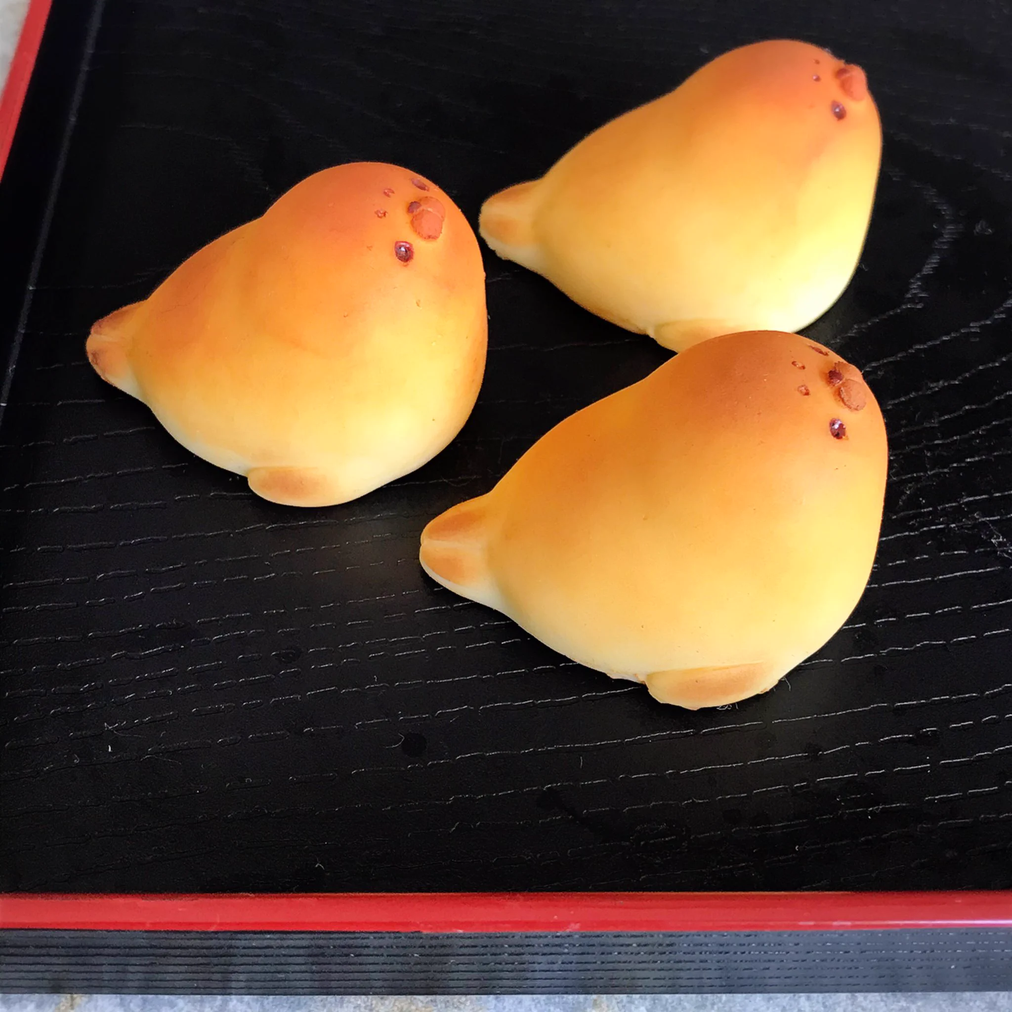 「ひよこまんじゅう」そっくりの「あざらしまんじゅう」が可愛すぎるｗｗｗｗ