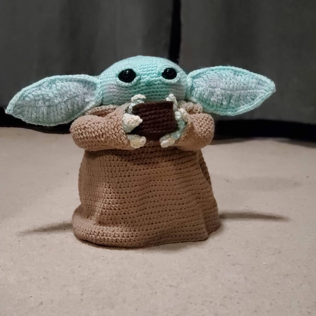 KnotPossibleCos's tweet photo. I have a son now.
.
.
.
.
.
#heprotec #hedefend #mtftwy #thechild #babyyoda #amigurumi #mybaby #mando #themandolorian #yarn #crochet #crocheter #artist #handmade #designer #oneofakind #thebabewiththepower https://t.co/IWGDH8UXfl