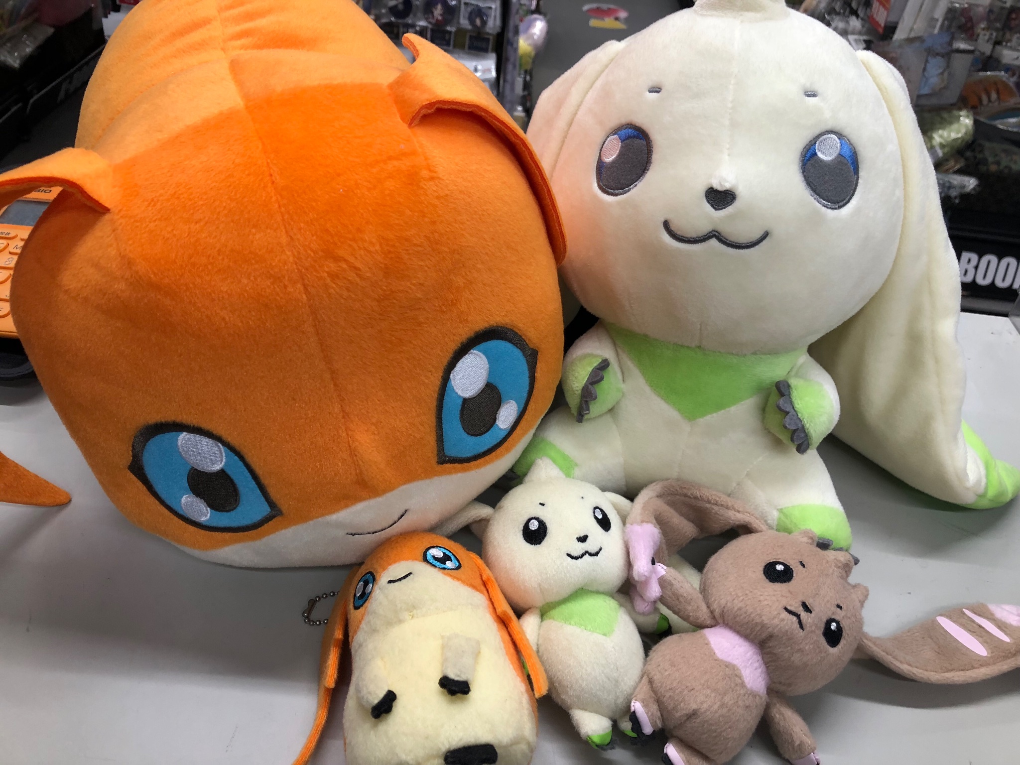 オンライン で 販売ゲーム・おもちゃ・グッズ - デジモン ぬいぐるみ