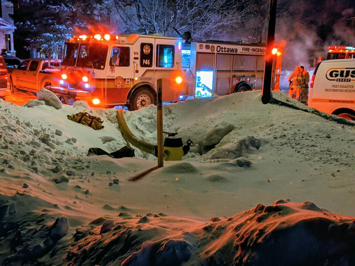 OFSFirePhoto's tweet photo. This is why it is important to ensure fire hydrants are accessible at all times. Firefighters had to shovel out the hydrant across the street from the fire at 165 Whalings Circle. #ottnews #ottcity #ottfire https://t.co/Atg9mMJN9P