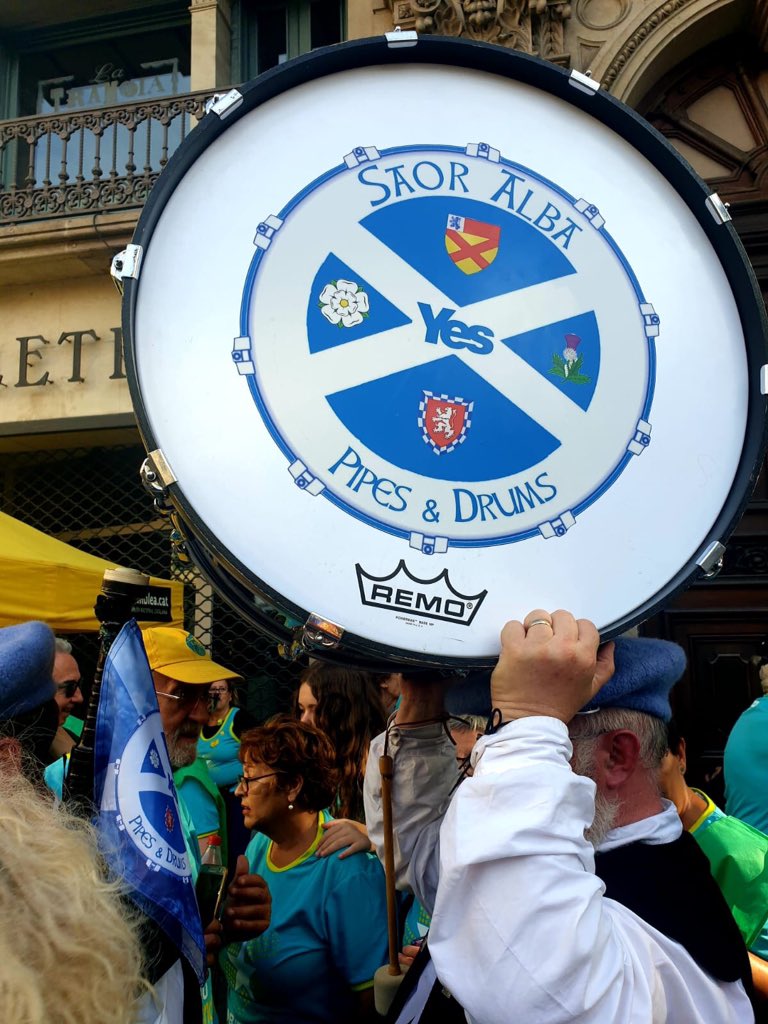 MarkTwa01197091's tweet photo. @AamerAnwar @LauraBorras @KRLS @toni_comin @ClaraPonsati Sempre amb la @ClaraPonsati .....i la bona gent
Our Scot Brothers....and others will help us 
@ANC_Scotland @ANCEuskalHerria @citizentommy @StillYesScot @scottcu31553990 @Foreign_Cat @scotpilled @DanHubbard8 @YesCymru @CatalanWay_ 

#FreeCatalonia
#IndyRef2020 
#NotFearOnlyHope https://t.co/25VX2jTuHy