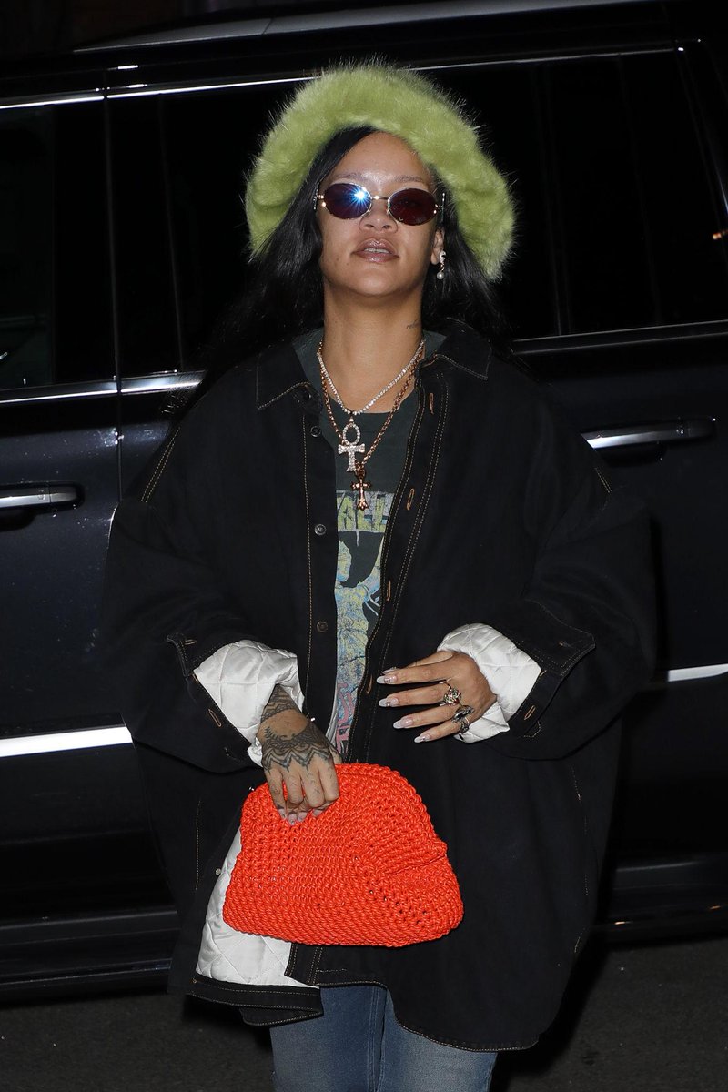 Rihanna Range tweet media