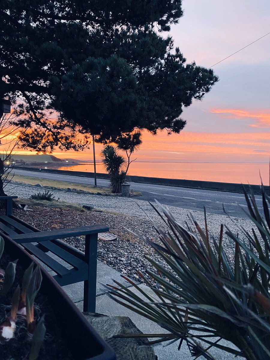 The calm before the storm? #StormCaira is on her way. What a spot to watch it all unfold 😁😅 <a href="/Airbnb/">Airbnb</a> Link to book in bio. <a href="/DiscoverNI/">Northern Ireland</a> <a href="/VisitBelfast/">Visit Belfast</a>