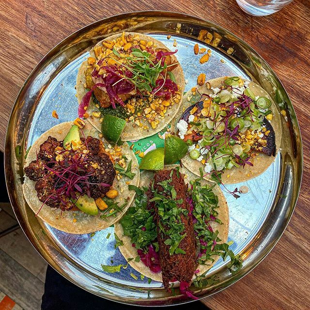 TimPatten2's tweet image. @eatpicos tacos 🌮- from @mackiemayor are absolutely delicious. They where so fresh and vibrant 😍. Had to try one of each flavour, barbacoa pork, sweet potato, tempura fish and charred cauliflower. .
.
.
.
.
.
.
.
.
.
.
#taco #tacos #barbacoa  #crossf… ift.tt/2H9TjY6