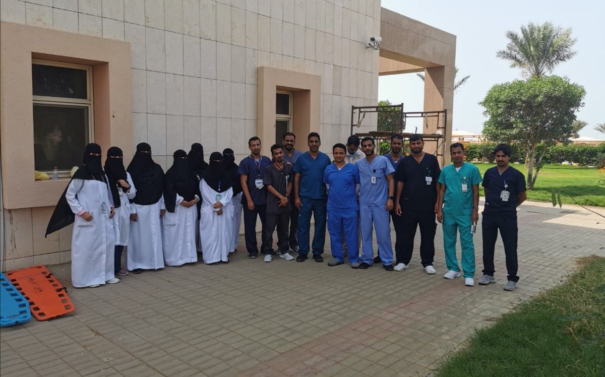 rnajazan's tweet image. فريق الدعم التمريضي السريع يشارك في فرضية انهيار مبنى بمستشفى الامير محمد بن ناصر..نفذتها إدارة الطوارئ والأزمات بصحة جازان بالتعاون مع المستشفى..
