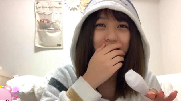 七龍星 On Twitter 篠崎彩奈 包丁で指切って 骨は出てなかったけど肉が出てて パニックになって これは調べるよりtwitterで聞い た方が早いと思って 笑 それで救急車呼んで病院行ったら これは結構深くいってますね ってなったから呼んでよかった Https T