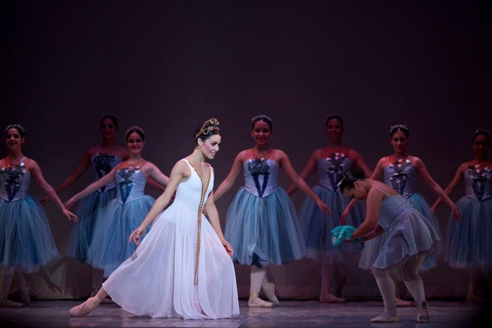 BalletEscenario's tweet photo. Recordemos La Hija Del Faraón en el Teatro Yagüez de Mayagüez, PR con la bailarina Tatiana Rodríguez
#BalletEscenario #BEproud #BNPR @elmer_perez #Jan2016 https://t.co/tT1tGpQVGU