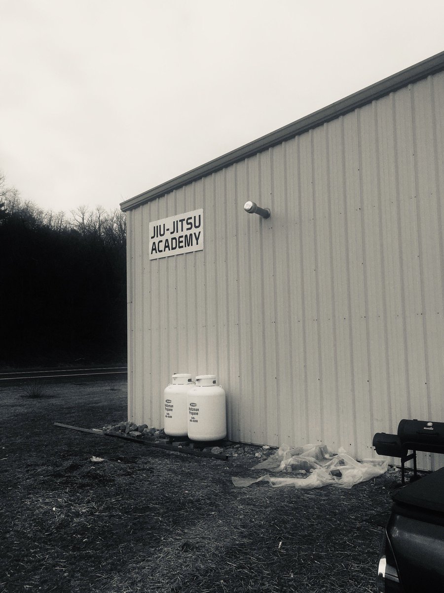 TJ_Tom23Jones's tweet image. Church. 

#bjj #jiujitsu #openmat #SundayMorning