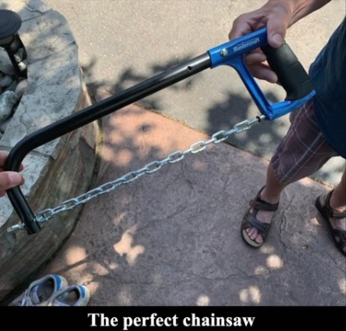 Usama50023901's tweet photo. Perfect chainsaw 😅😅 https://t.co/KCHdTD47e8