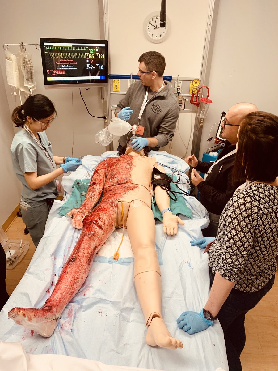 EMCases's tweet photo. Sim burn victim being resuscitated at #EMCcourse @EMCCTEAM with debriefing by @Njfarber https://t.co/2ddsFNoh0Y