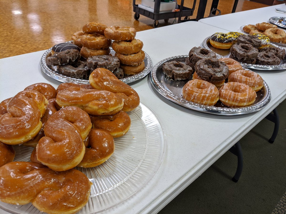 StJudeCathedral's tweet photo. They say it's the small things that count, but here at the Cathedral, we GO BIG! Introducing our new ginormous and delicious donuts from #SunshineBakery! But don't just take our word for it - try them out after Sunday morning Masses! #courageouslyliving #courageouslyeating https://t.co/8cdVqDmfBY