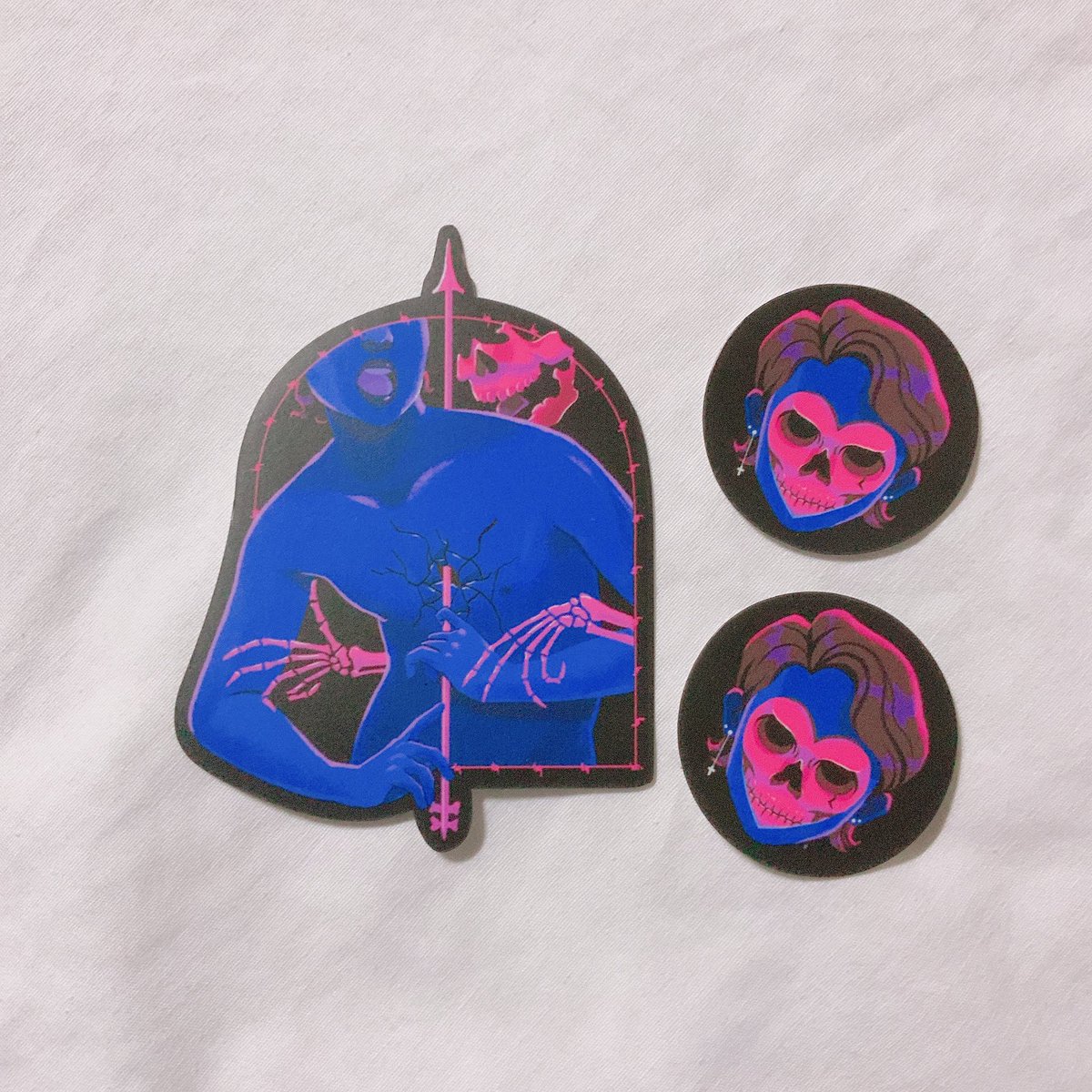 pandesaii's tweet photo. 1.) stickers = @jouache_ 
2.) stickers = @Haban_nice_day 
3.) print = @LandleeMae https://t.co/uXy8P28l2r