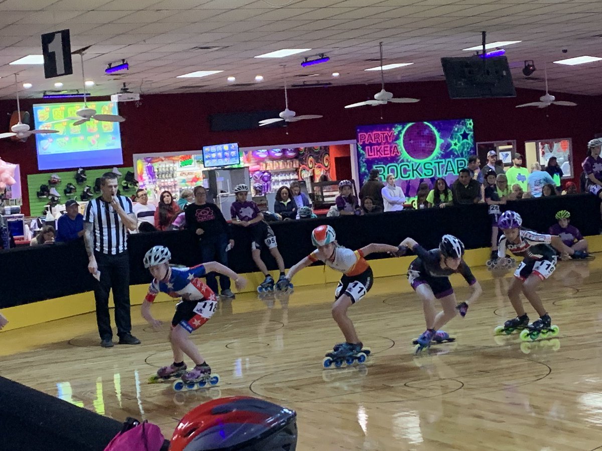 Loved getting to see and cheer one of my athletes competing in something else she loves, even if it was 6am on a Sunday morning! Great job Lindsay #kmscougarpride #speedskating