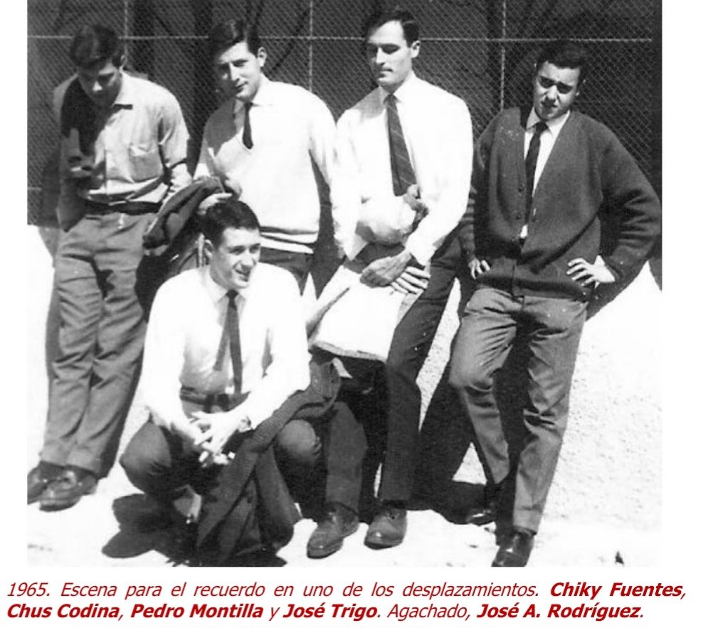 AgrasFernando's tweet photo. Cuando el histórico pm #ManuelAlvarez vigués tuvo el privilegio de contar en sus filas con dos jugadores internacionales absolutos provenientes del Estudiantes madrileño #ChusCodina y #PedroMontilla #historiabaloncestogalego https://t.co/mwHfwKjoO0