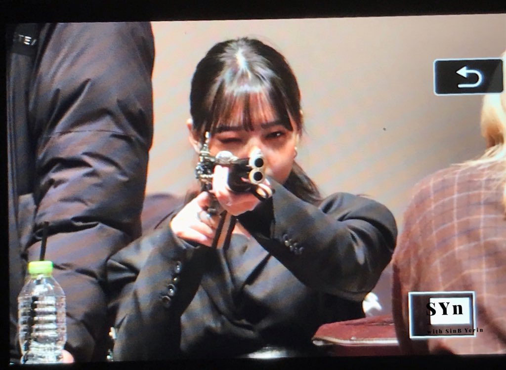 SYn0116's tweet photo. 200209 양천 팬싸

너무 이뻐서 빨리 올리고 싶어 https://t.co/8NlCMuJnqx