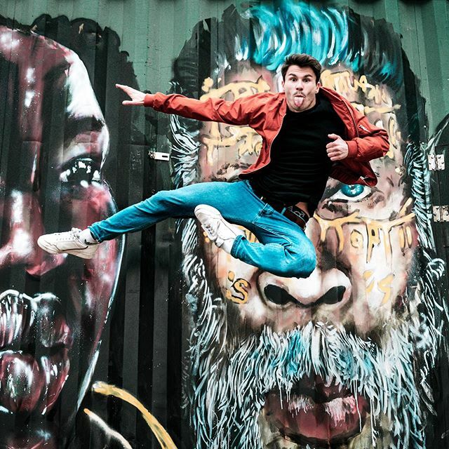 Joern_Photo's tweet photo. „If you've got the feeling, jump across the ceiling“ - Jump Around with @jonas_strobel 
On my way to explore a few edits and styles.

#jumparound #minga #artwork #urbanphotographer #streetart #grafiti #malemodel #muenchen #jumpingpicture #zungeraus #teal… https://t.co/0d5n7hzOAH https://t.co/mbEBSLBJUO