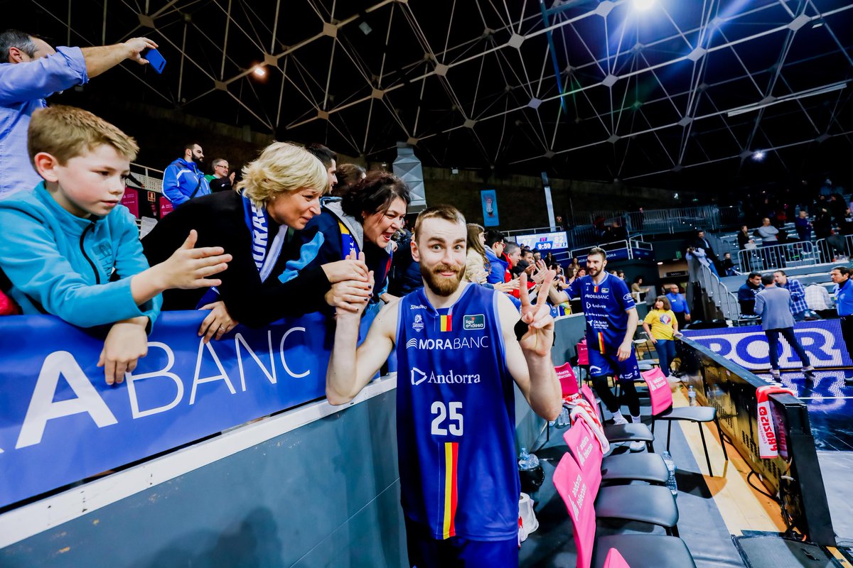 morabancandorra's tweet photo. ☝️🔝🏀 FIL (8)
Sumant partits europeus David Jelínek ja és el jugador amb més partits de la història del club. I aviat batrà el record en lliga.
I @Dwalker2393 li va al darrera per poc.☝️
El millor? El millor és que TO BE CONTINUED!
#DjForever #MaiPor https://t.co/rFaGXDjGpm