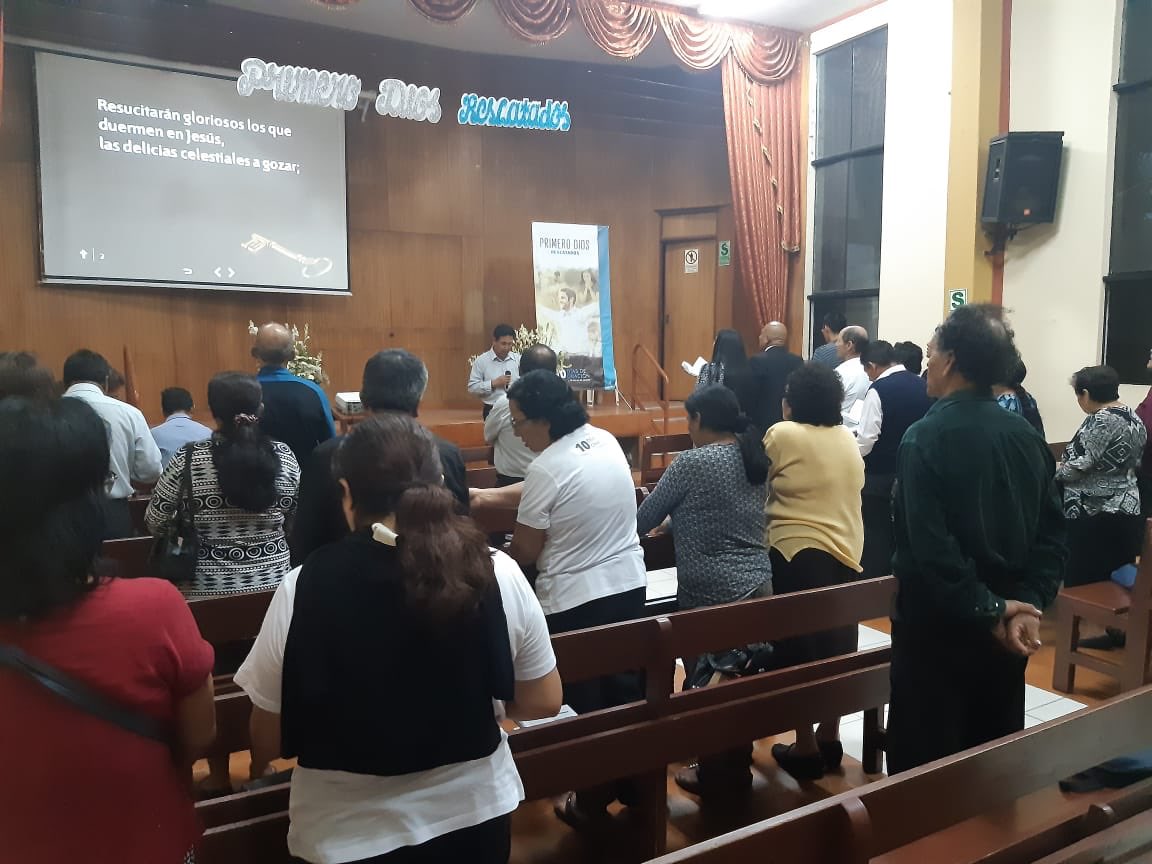AdventistasAPCE's tweet photo. Día 4 Continuamos con los #10DiasdeOracion y #Rescatados en el #DMCantoRey #APCE "Recibiendo el Rescate" #PrimeroDios https://t.co/k9S4QQliiV