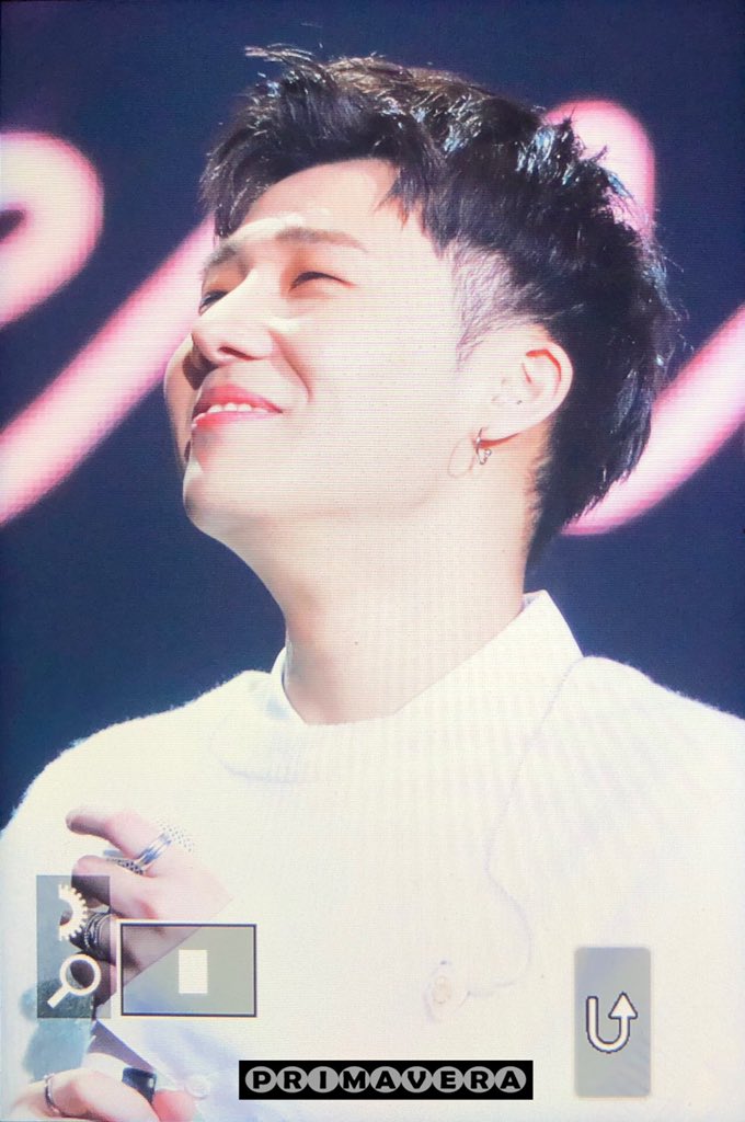 primavera0428's tweet photo. 200209 #성규 https://t.co/QtFcbADLOt