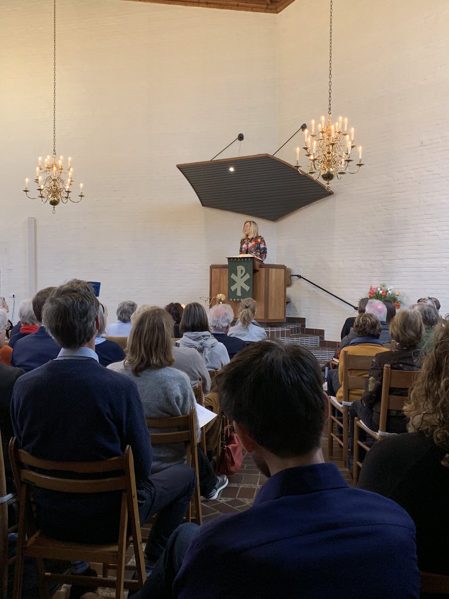SigridKaag's tweet photo. Recht doen, trouw betrachten en wandelen met God. 
Dat was het thema van de Koningspreek die ik vanochtend mocht houden in de Remonstrantse Gemeente Naarden - Bussum @remkerknb. 

De tekst is hier terug te lezen: 

https://t.co/vUEbssq4Yk https://t.co/d3kZ1nZR1p