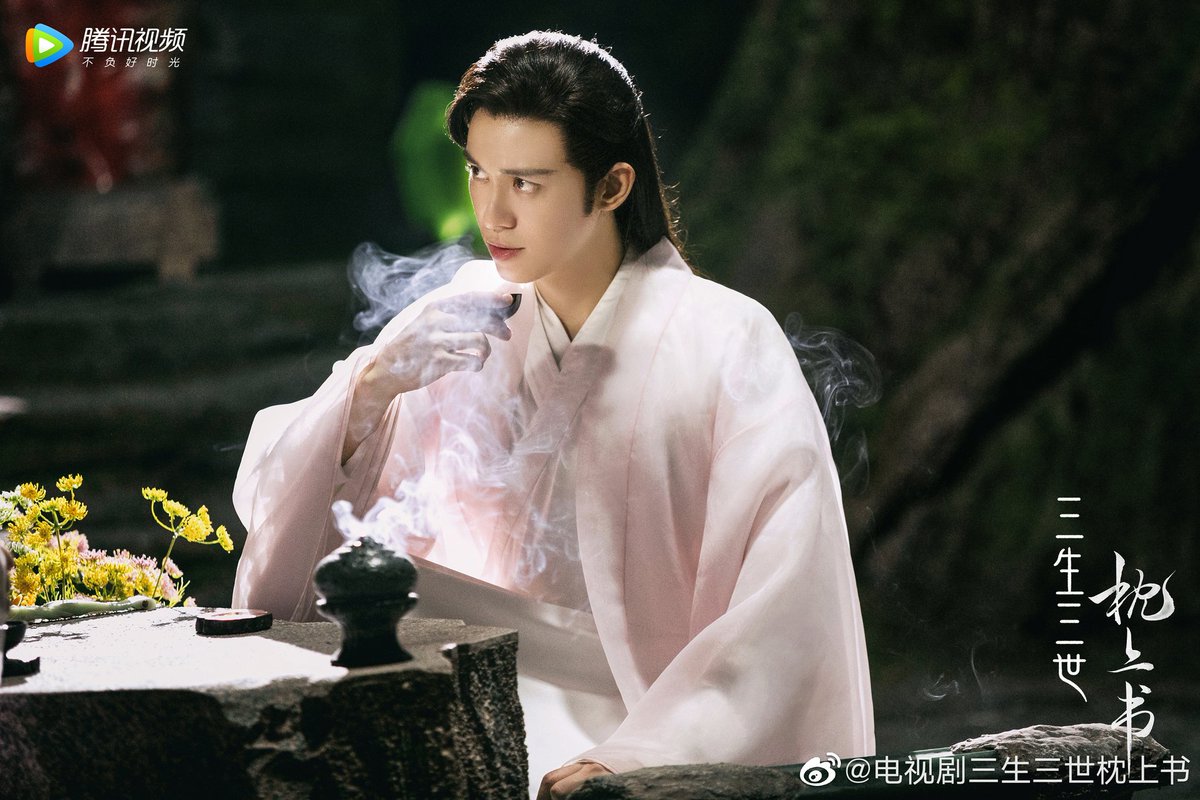 Millennialwait's tweet photo. #PhoenixFox 💖
#HuangJunJie #黄俊捷 #陳楚河 #ChenChuHe #BaronChen #折颜白真 #EternalLoveofDream #三生三世枕上书 #TenMilesofPeachBlossoms #TheLosttomb3 #Zhezhen #thelosttombreboot https://t.co/a0HUs9Who7
