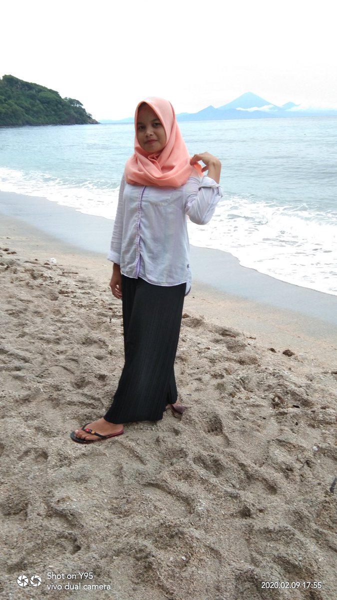 zatkaeni95's tweet image. Masih dengan suasana hati yg sama dan masih sendiri dulu 🤗 #nipahbeach